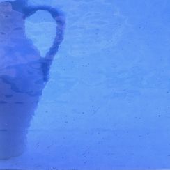 Lastra di vetro mezza blu