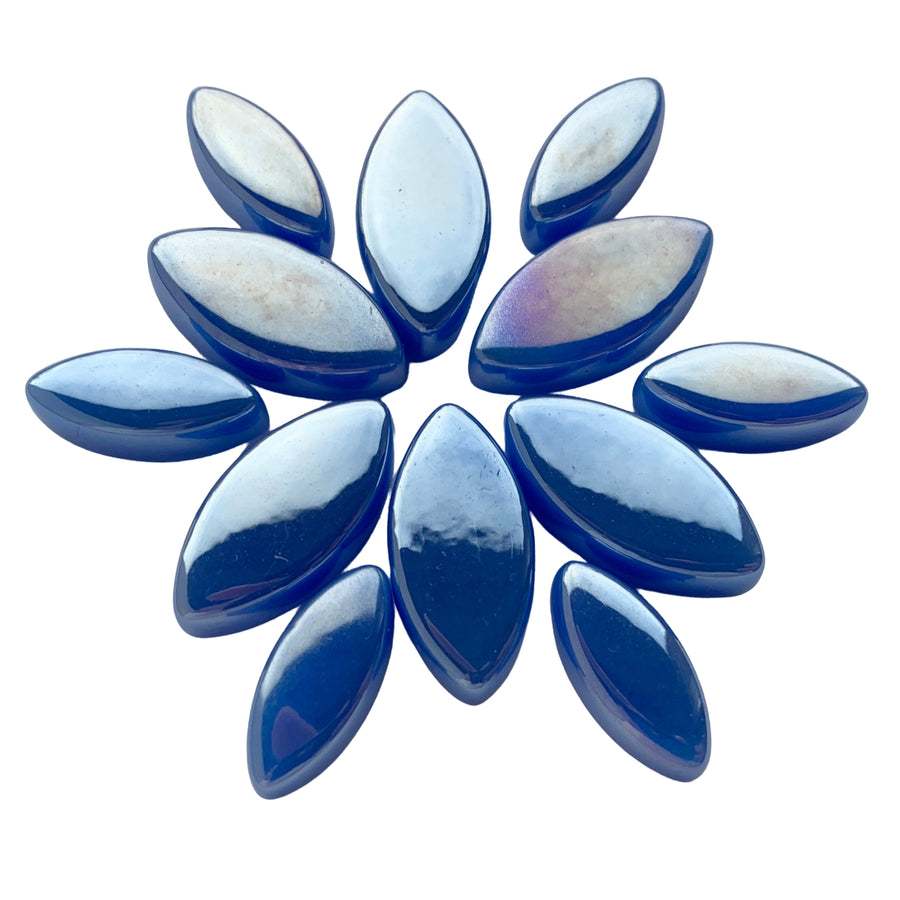 Ottoman Petali Madreperla Blu