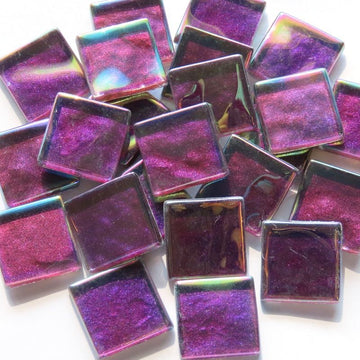 Cristal ondulado iridiscente de 20 mm morado mora